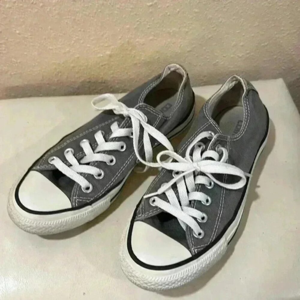 SOLD. SOLD. Converse Chucks size 7